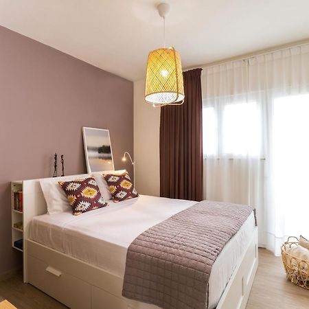 Effie'S Cozy Beach Front Apartment Rethymno  ภายนอก รูปภาพ